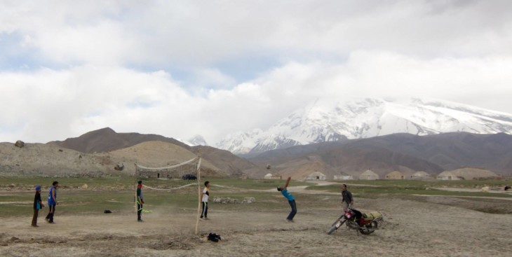 Volleyball on the Sino-Pakistani border